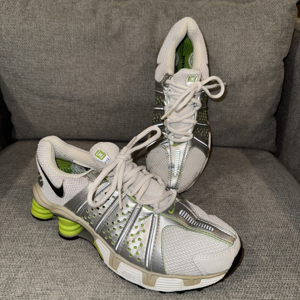 Nike Shox Cognescenti White Silver Lime Green 2006 Y2K 7.5 DAMAGED (read)